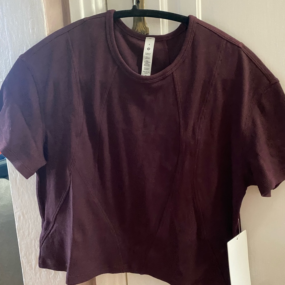 BNWT! Lululemon size 4 Ribbed Cotton Modal shirt in color CASSIS - Picture 7 of 9